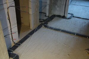 Прокладка электрического кабеля в квартире